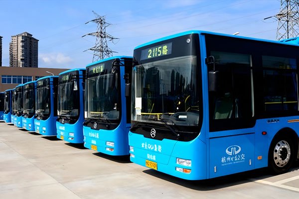 實現落地突破！希倍動力鈉電池啟動電源批量裝車廈門金旅公交