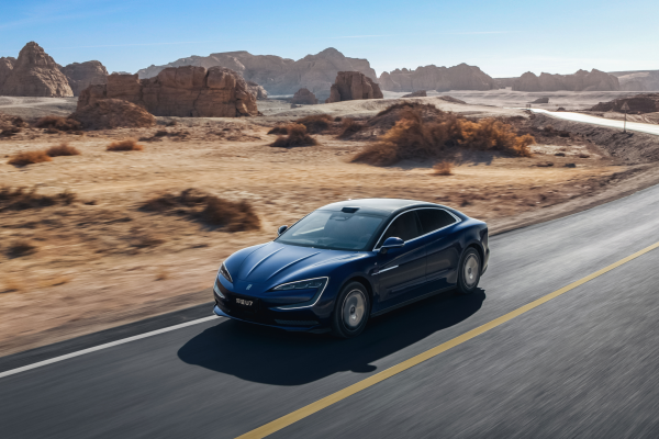 仰望汽車全系登陸廣州車展